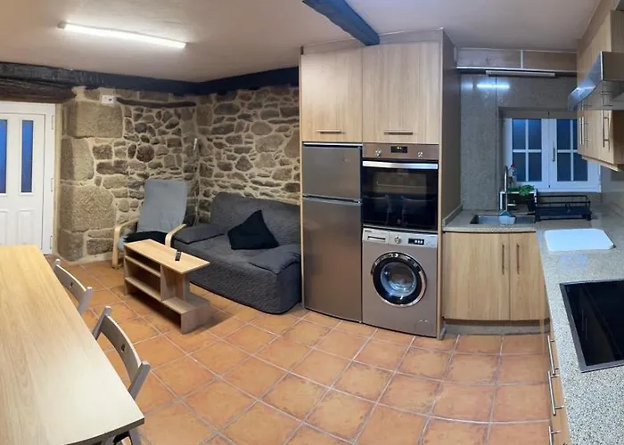 A Ribeira * קסטרו קלדלאס